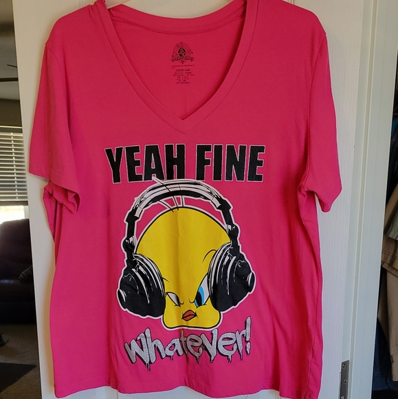 Looney Tunes branded. Tweety "WHATEVER" Pink t-shirt women's plus 3X - Picture 1 of 9